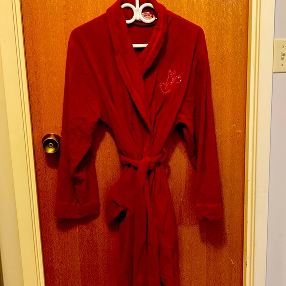 I am selling a robe. - Picture 1 of 1